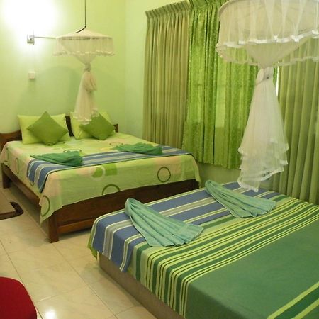 Henderson Airport Residence Негомбо Экстерьер фото