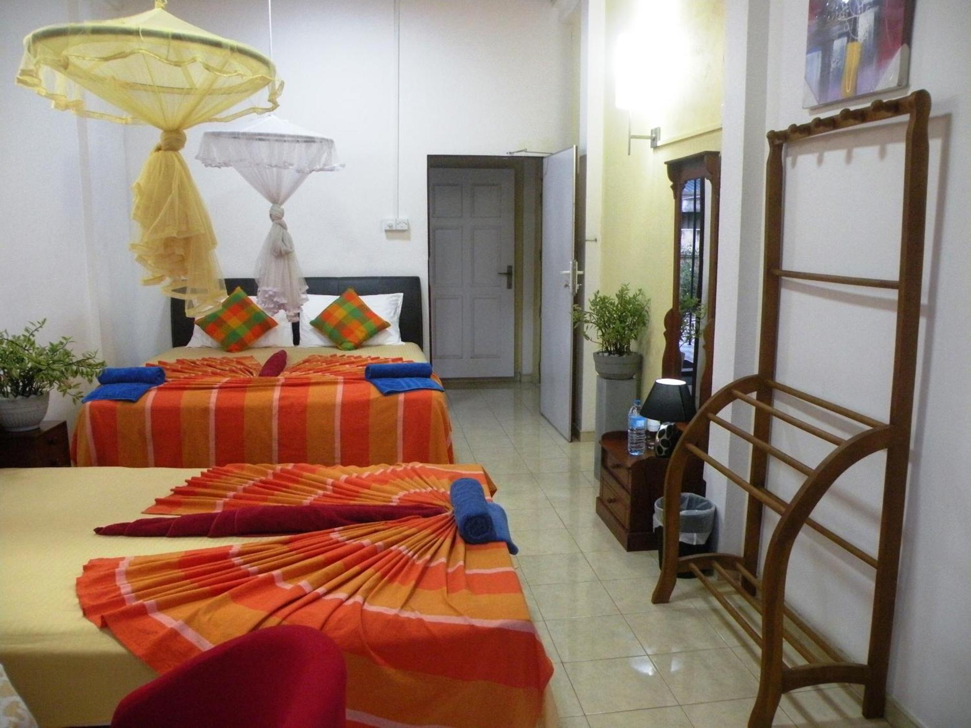 Henderson Airport Residence Негомбо Номер фото