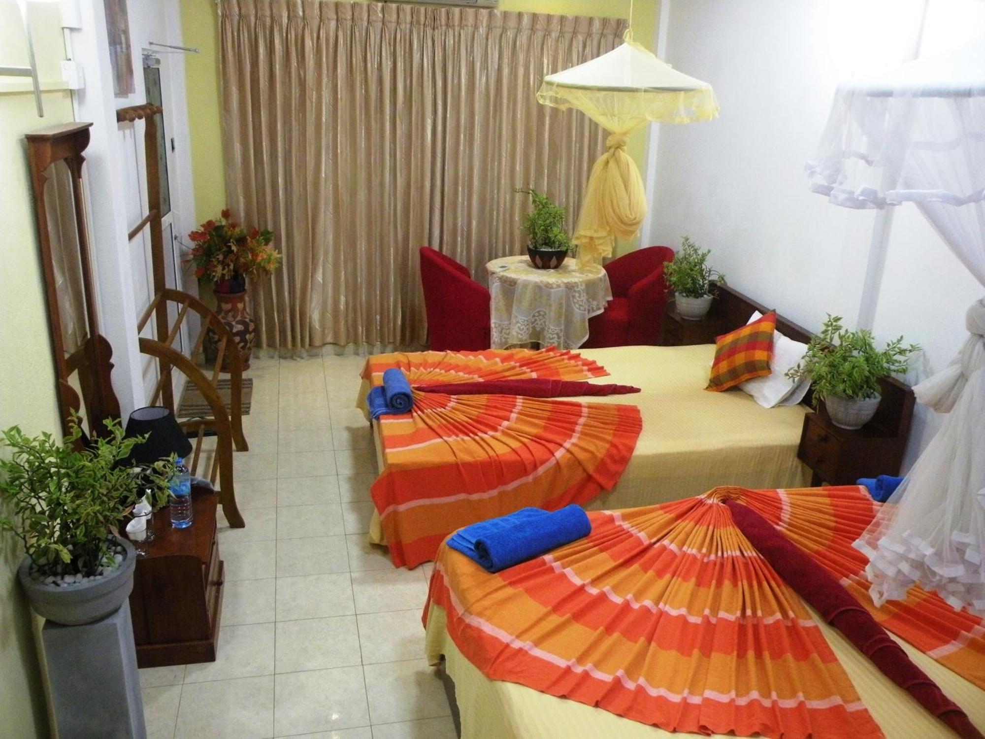 Henderson Airport Residence Негомбо Номер фото