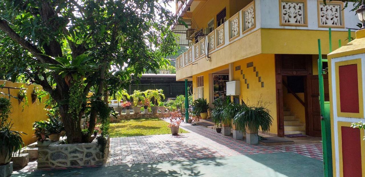 Henderson Airport Residence Негомбо Экстерьер фото